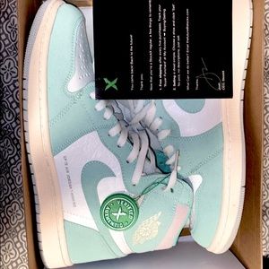 Jordan 1 High OG Turbo Green.